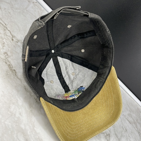 St Lucia Golf Hat OS distressed. - Picture 7 of 7